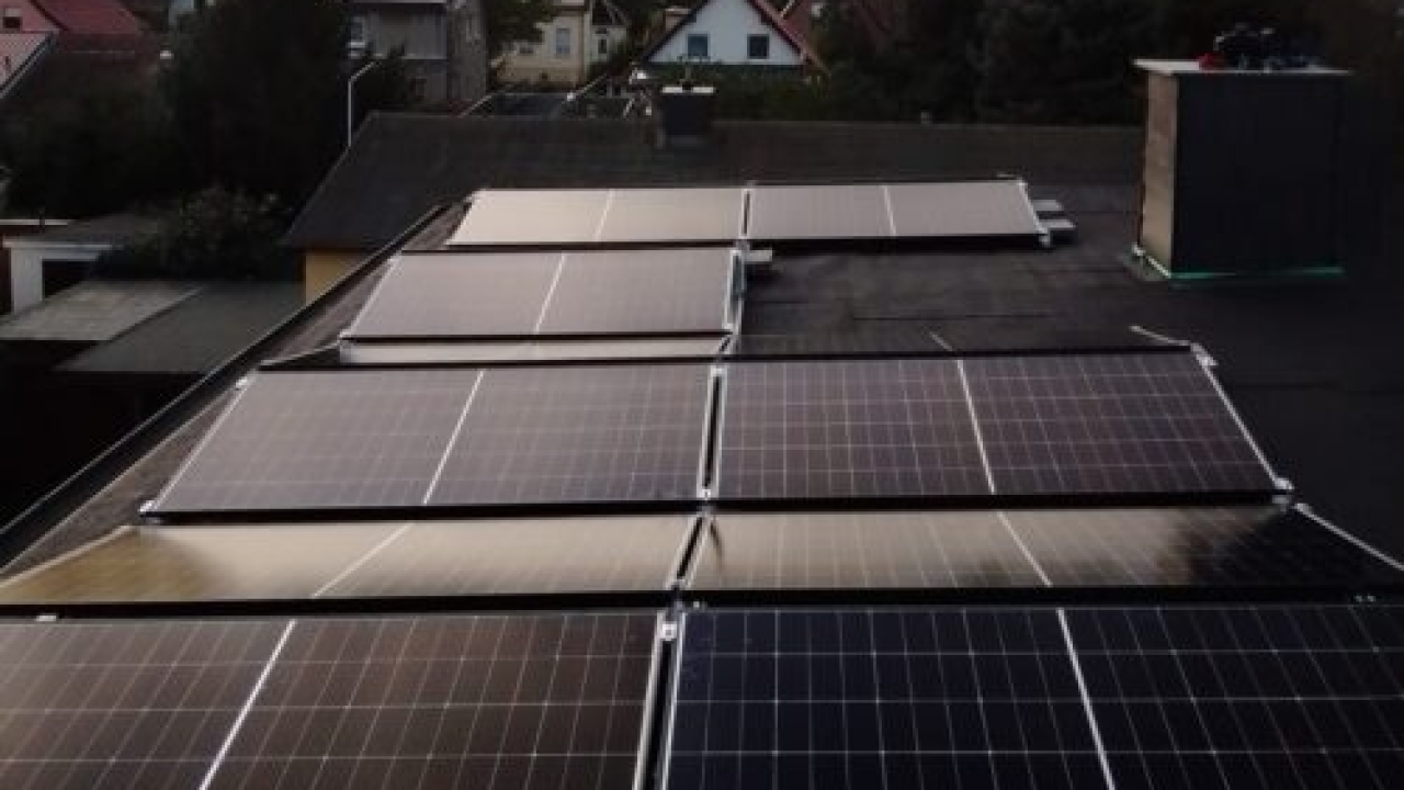 Lichtblicke für die Nachhaltigkeit: Photovoltaik-Lösungen in Halle